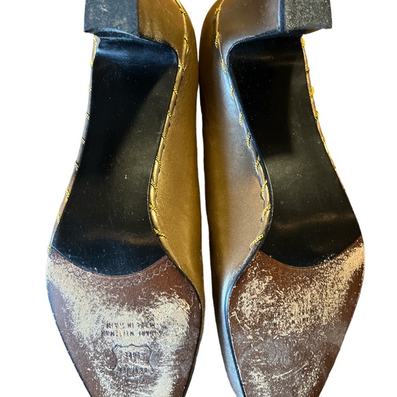 Vintage Stuart Weitzman bronze heels. Added detail partially along the sole. - Picture 5 of 5